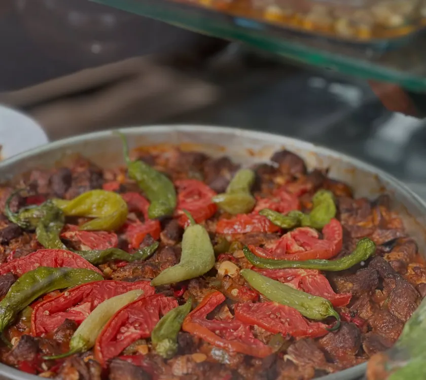 Dolma’nın Instagram paylaşımındaki Şehzade kebabı tepsisi